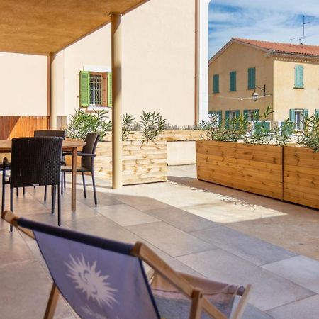 Residence Le Provence Le Lavandou Bagian luar foto