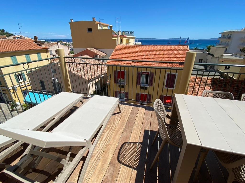 Residence Le Provence Le Lavandou Bagian luar foto