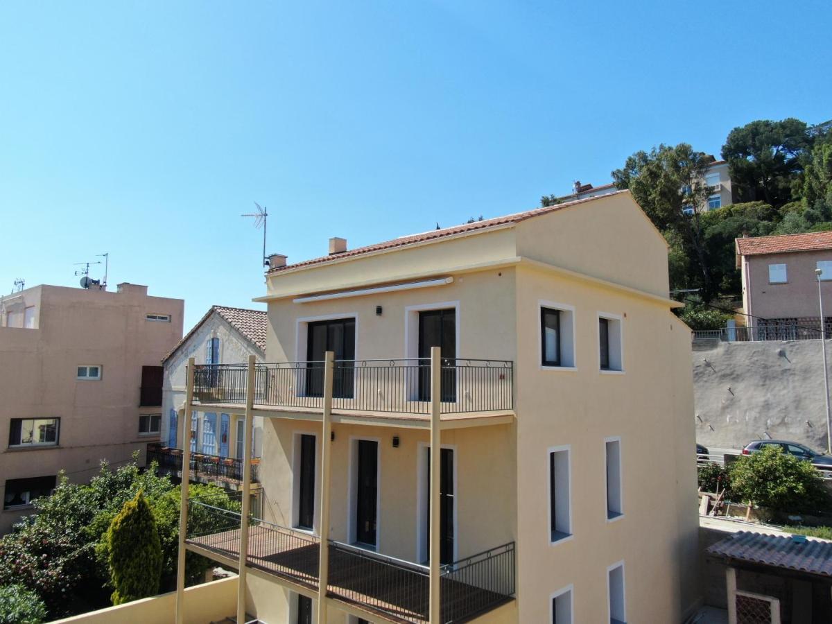 Residence Le Provence Le Lavandou Bagian luar foto
