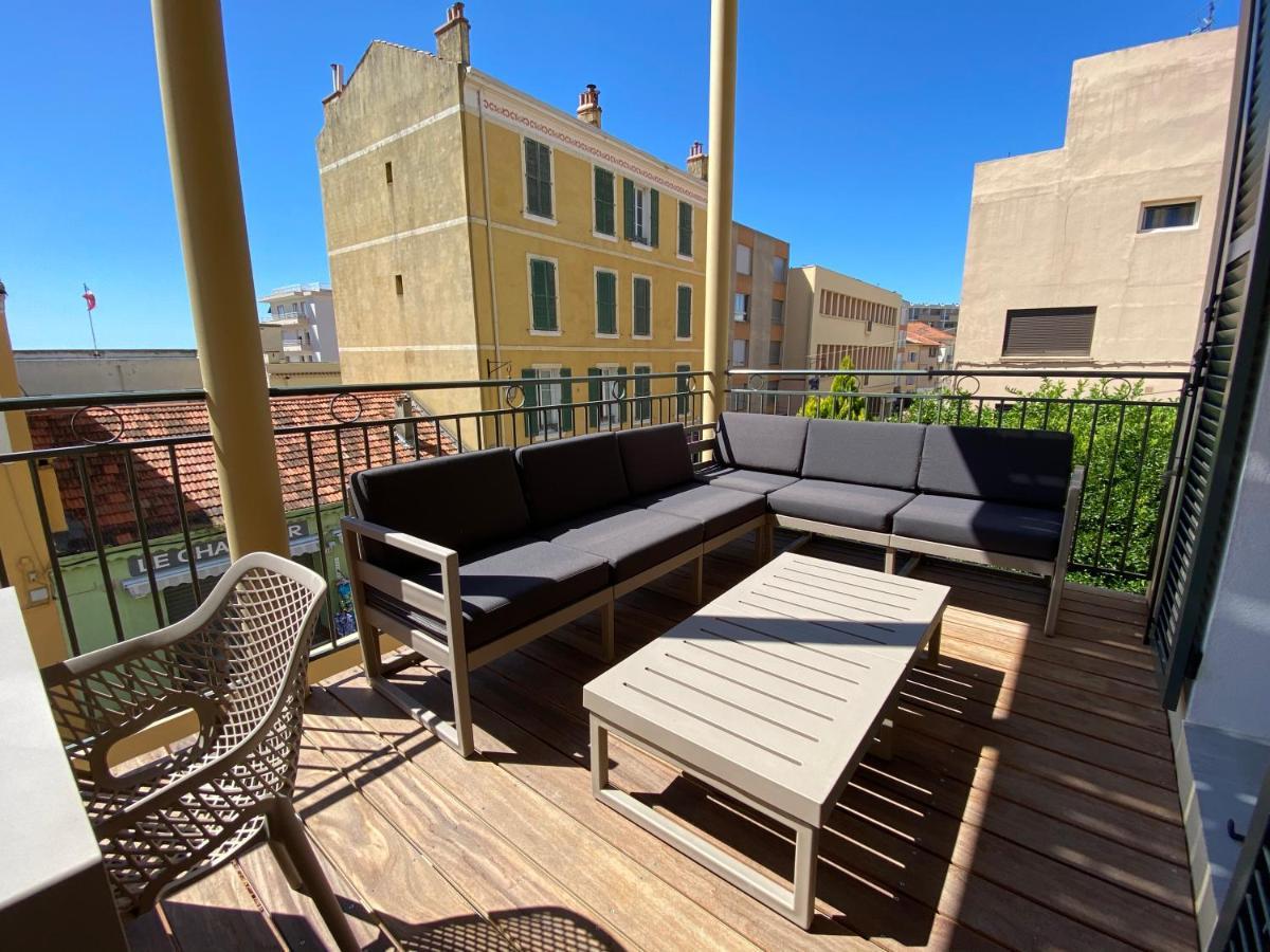 Residence Le Provence Le Lavandou Bagian luar foto