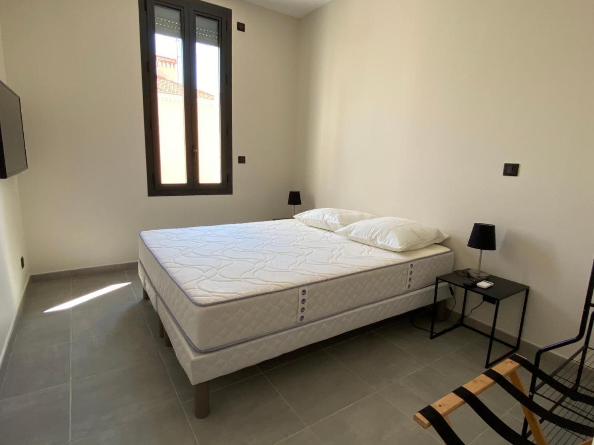 Residence Le Provence Le Lavandou Bagian luar foto
