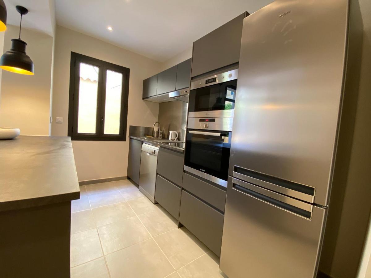 Residence Le Provence Le Lavandou Bagian luar foto