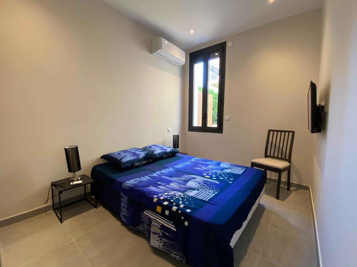 Residence Le Provence Le Lavandou Bagian luar foto
