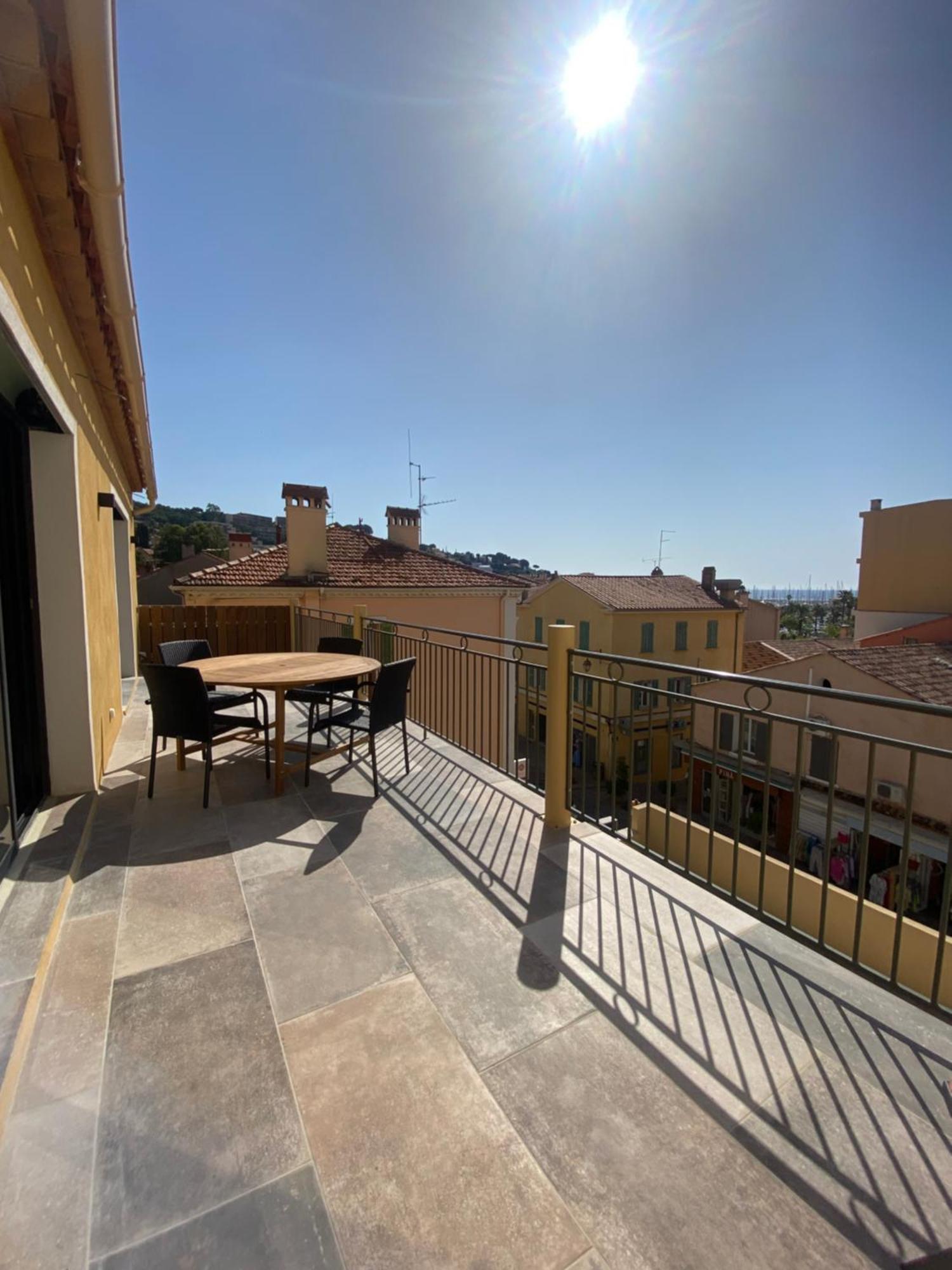Residence Le Provence Le Lavandou Bagian luar foto